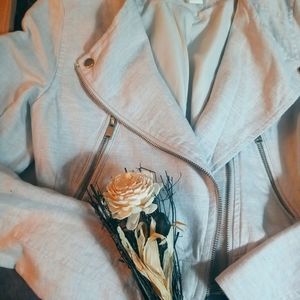 edgy off white cropped jacket size 4